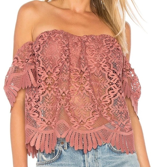 Lovers + Friends Life’s a Beach Mauve lace scalloped off the shoulder top blouse - Picture 1 of 9